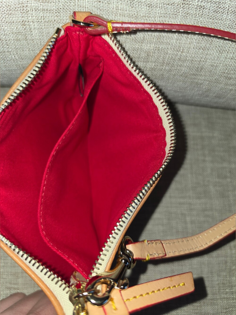 Dooney & Bourke Americana Landmarks Wristlet - Picture 4 of 6
